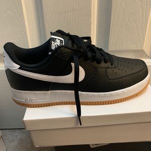 Almost new Men Black/white Nike Air Force 1’s